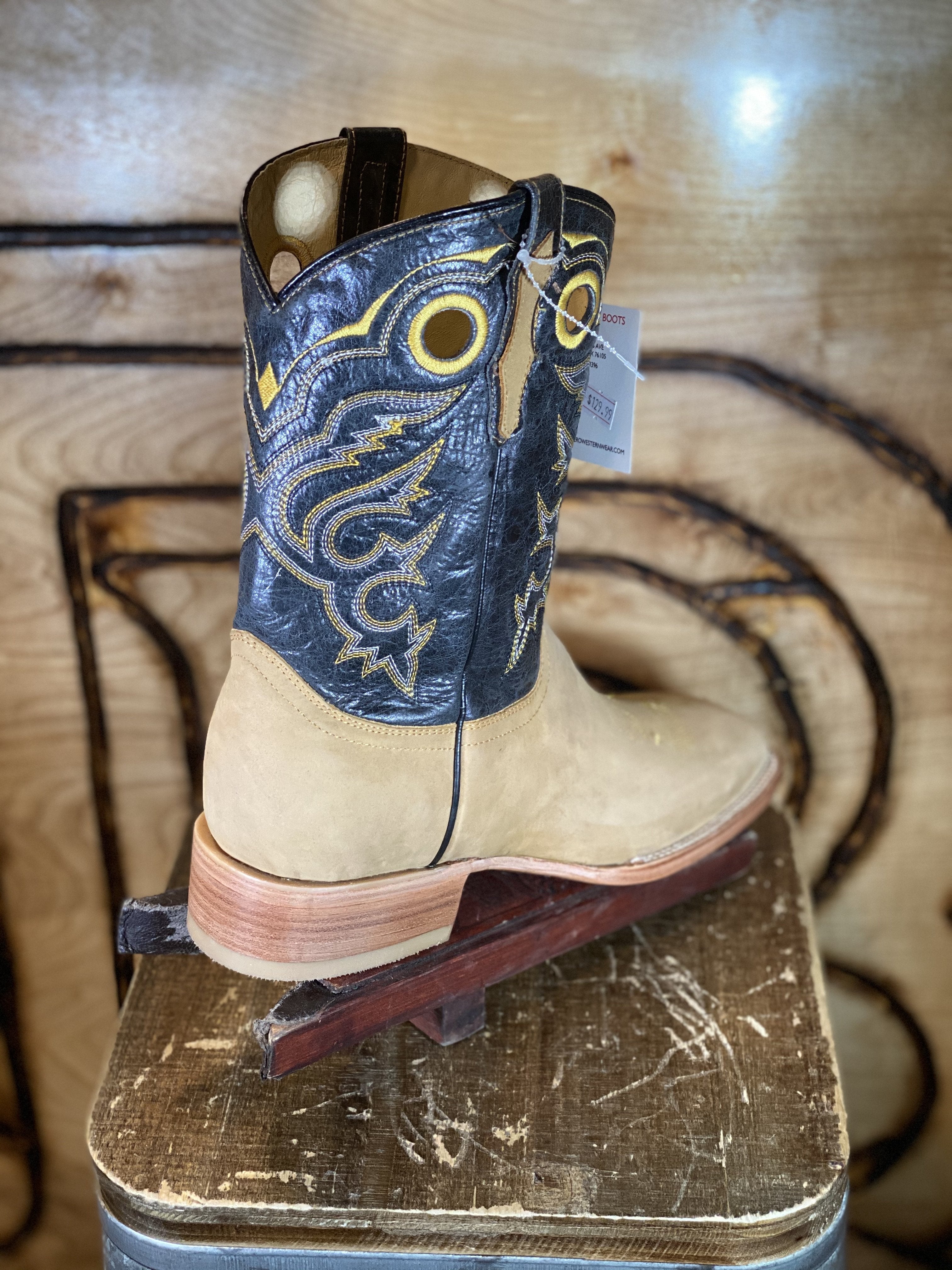 #11 USA NOBUCK square toe boots