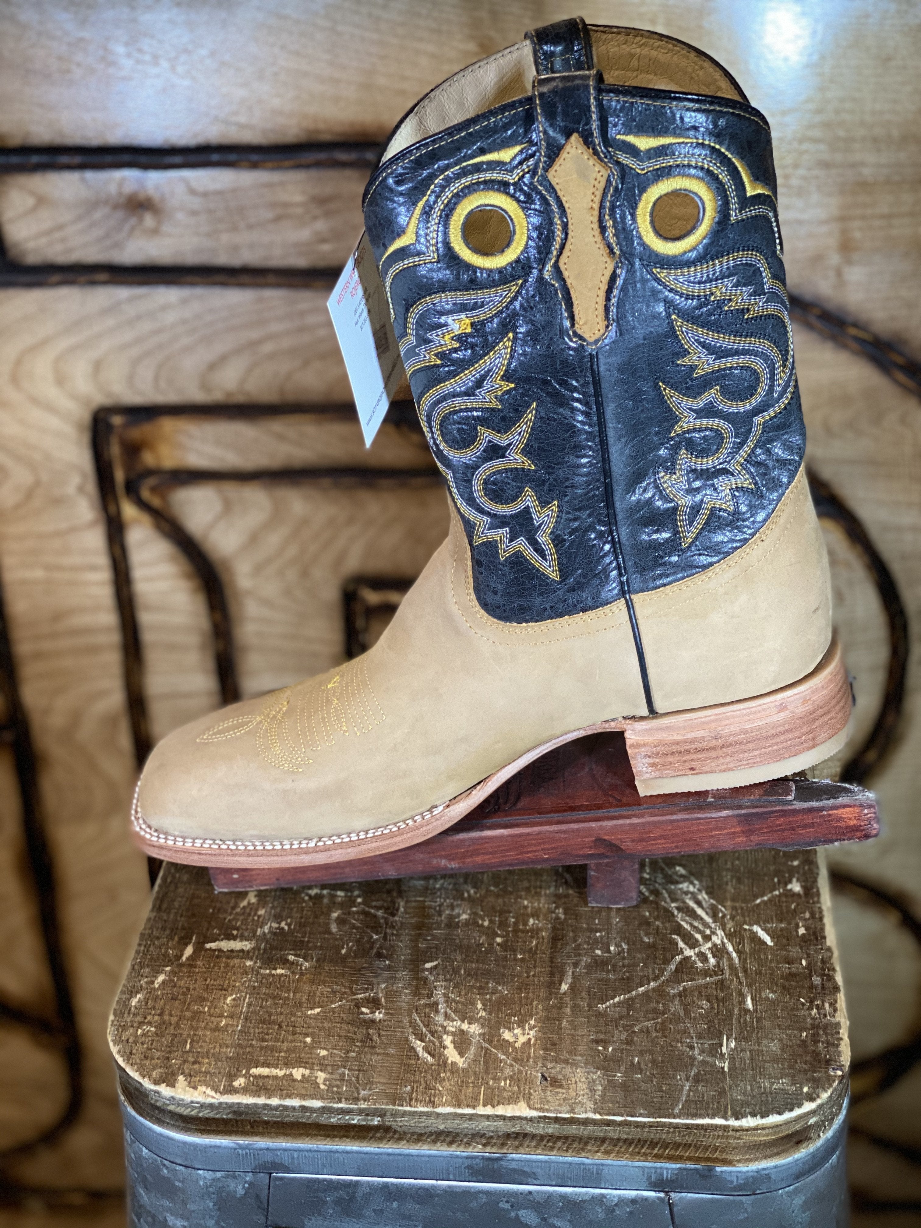 #11 USA NOBUCK square toe boots