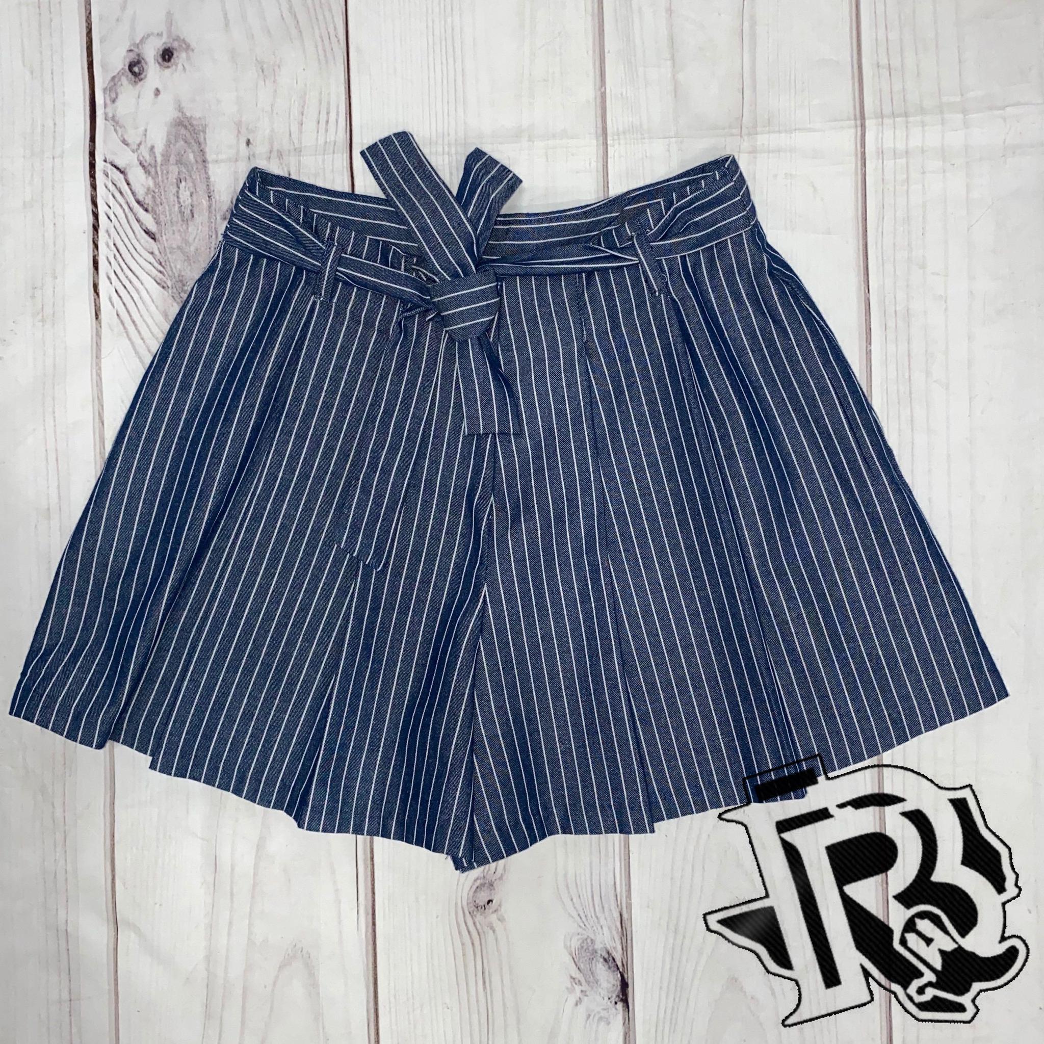 BLUE STRIPE SHORTS