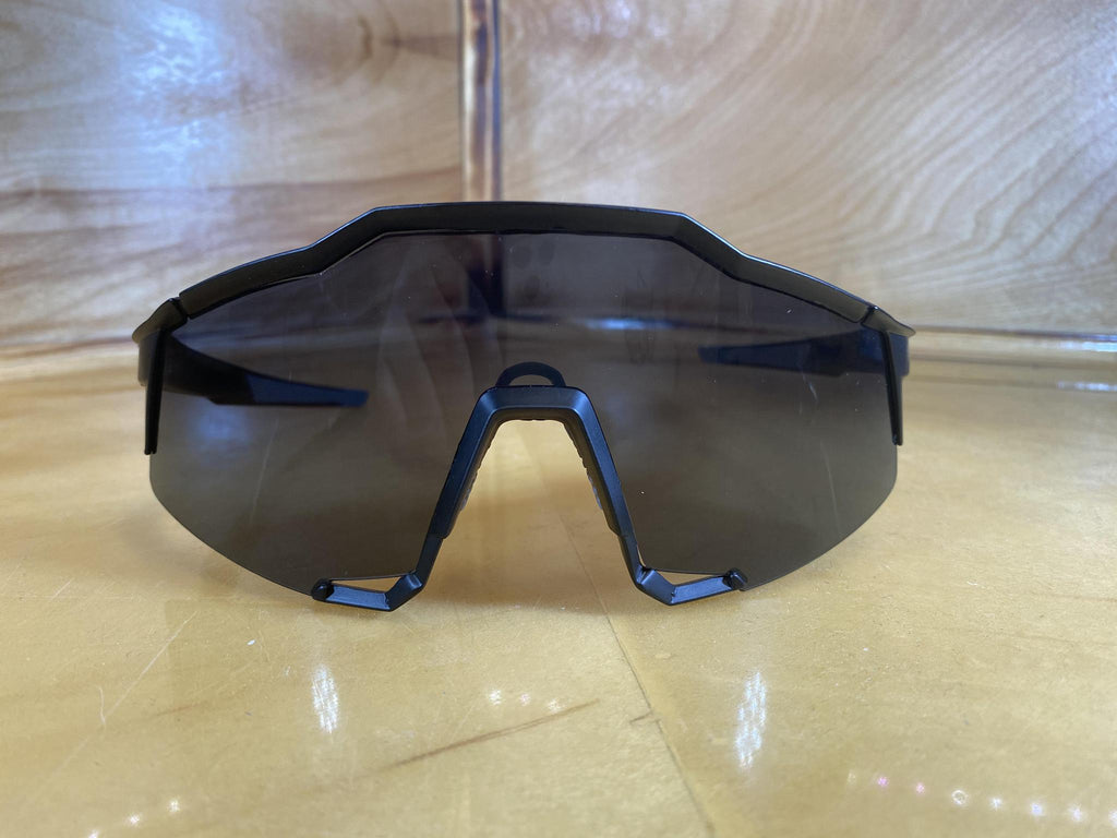 SUNGLASS : BLACK BLACK