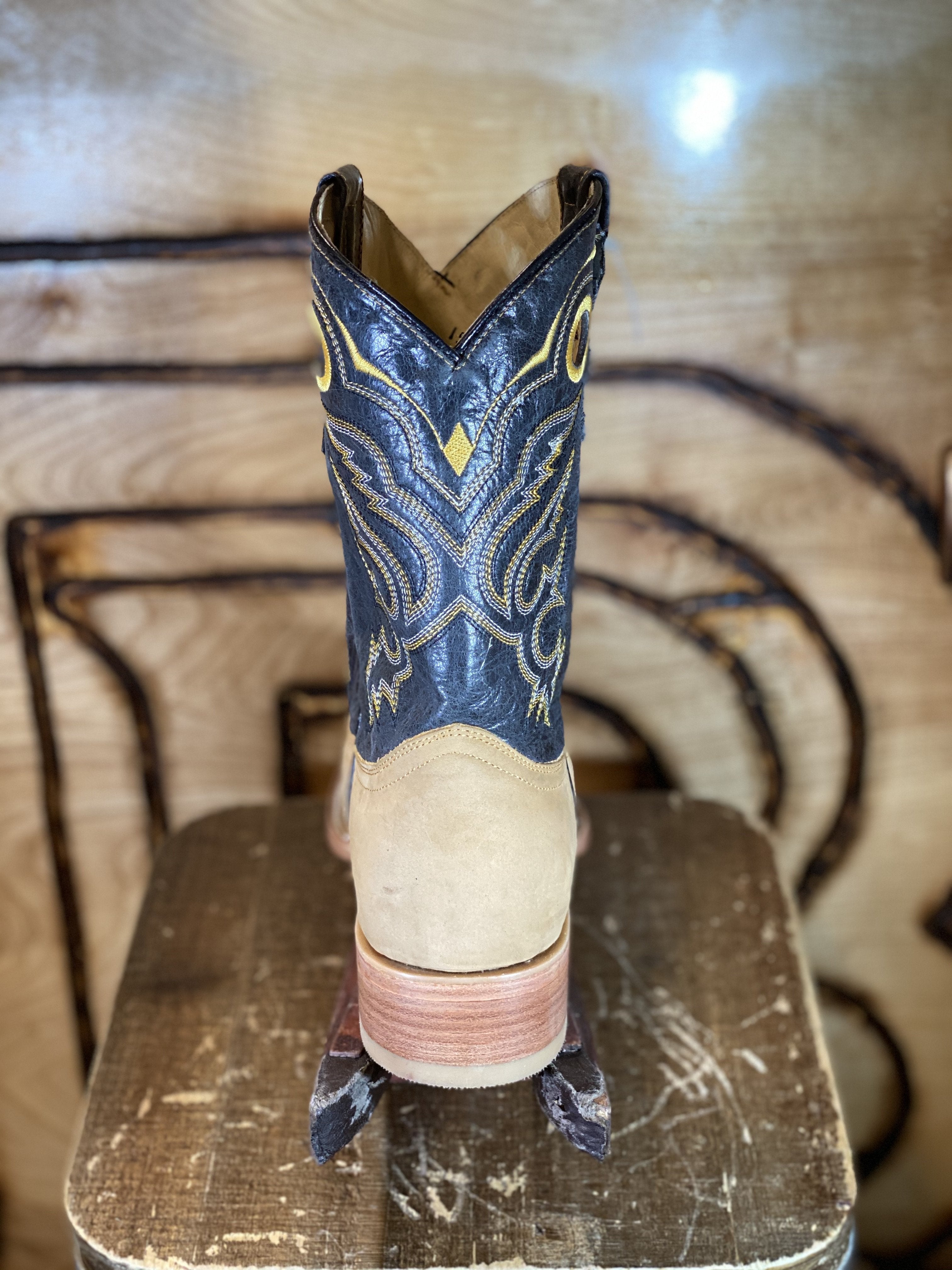 #11 USA NOBUCK square toe boots