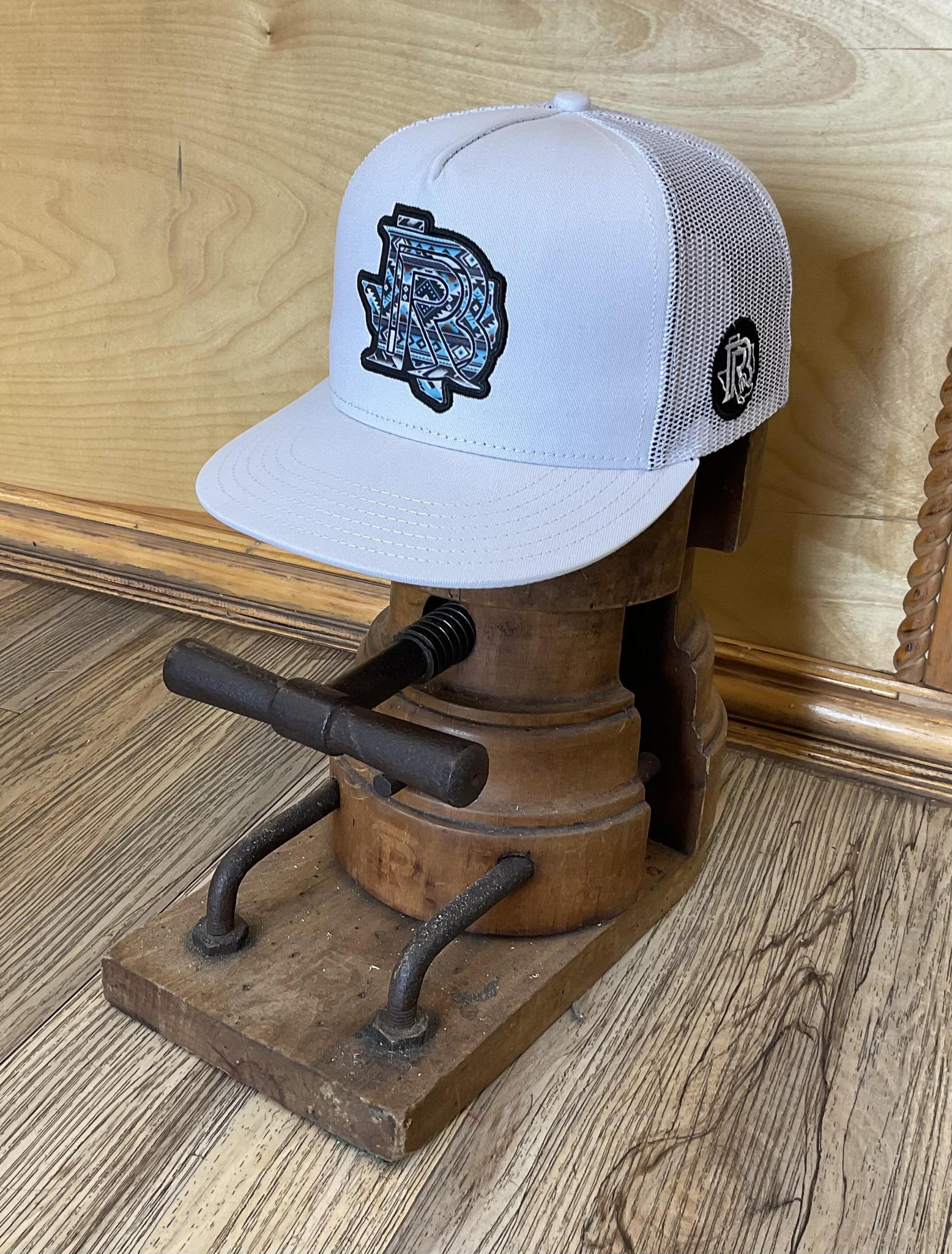 ‘’LEON’’ |BR’S LOGO WHITE TRUCKER CAP