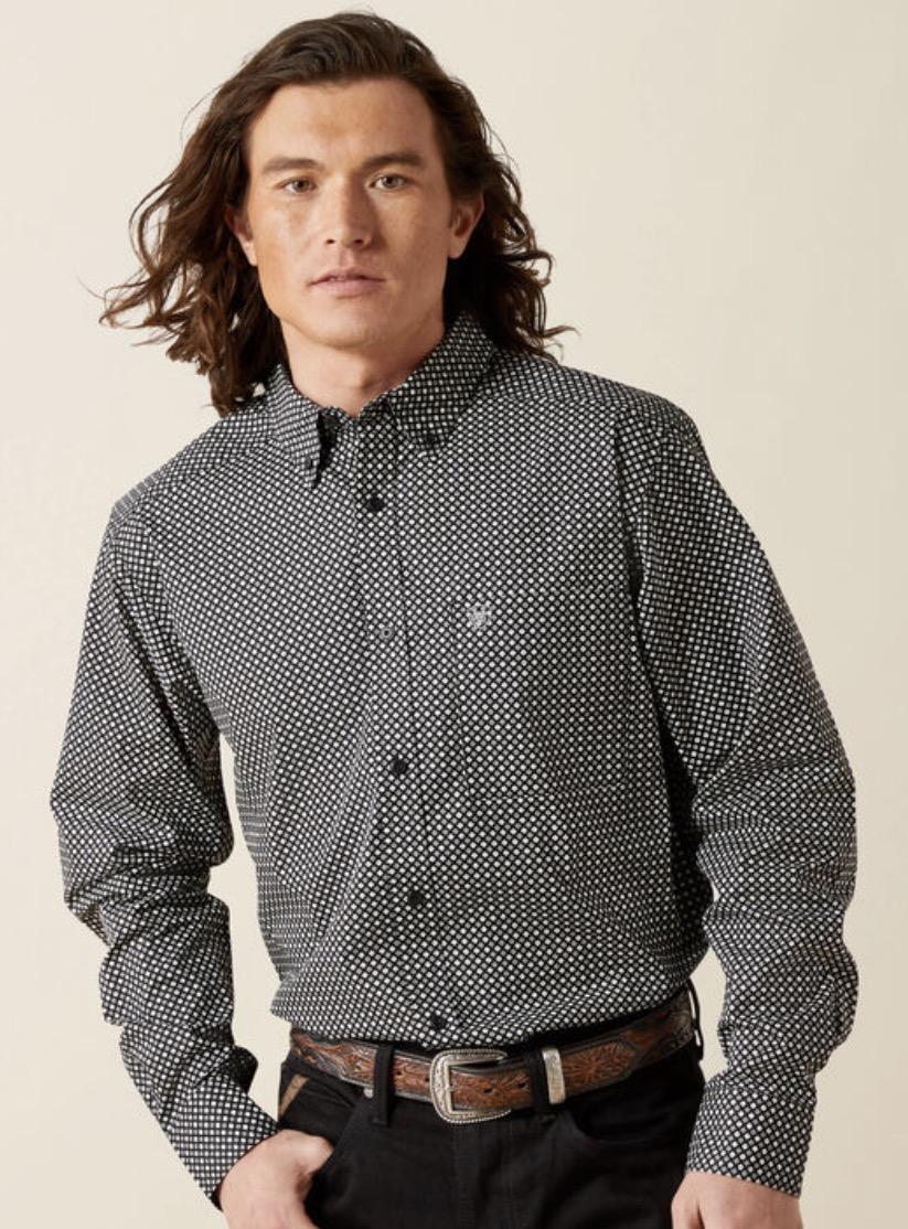 ARIAT MEN’S TROY FITTED BLACK LONG SLEEVE SHIRT | 10065848