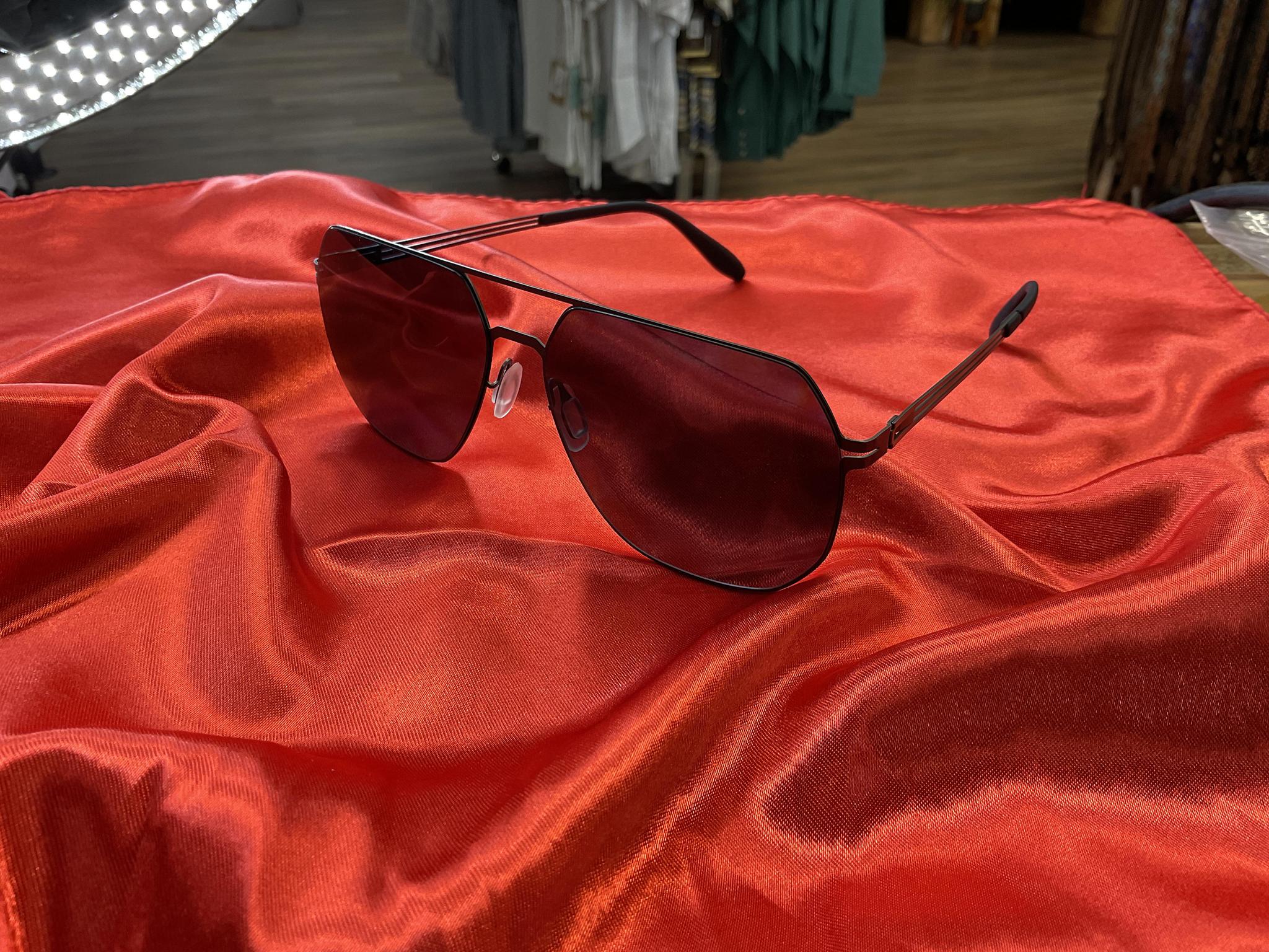 HECTOR POLARIZED MENS SUN GLASSES BLACK & SILVER