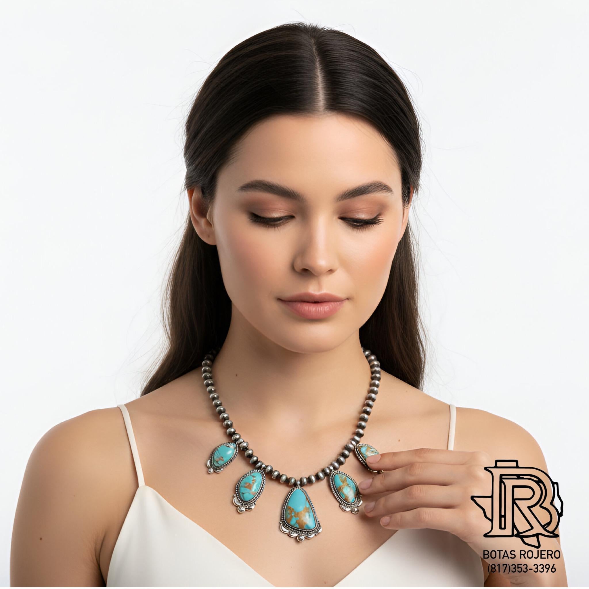 SILVER NECKLACE WITH TURQUOISE