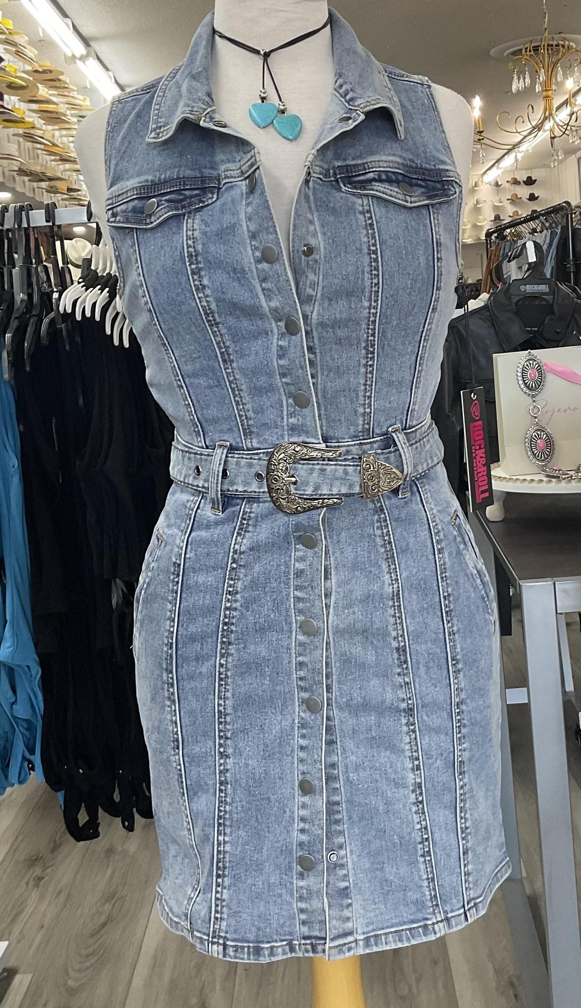 ROCK & ROLL WOMEN’S SLEEVELESS DENIM MEDIUM WASH DRESS | BWD0D08514