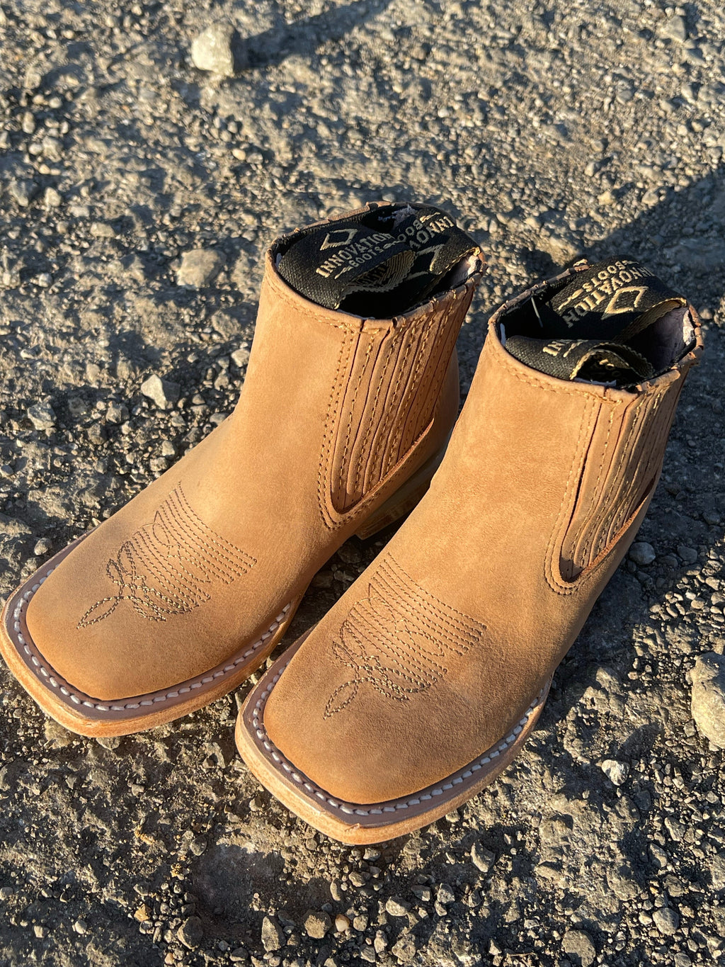 KIDS BOTIN NOBUCK ARENA