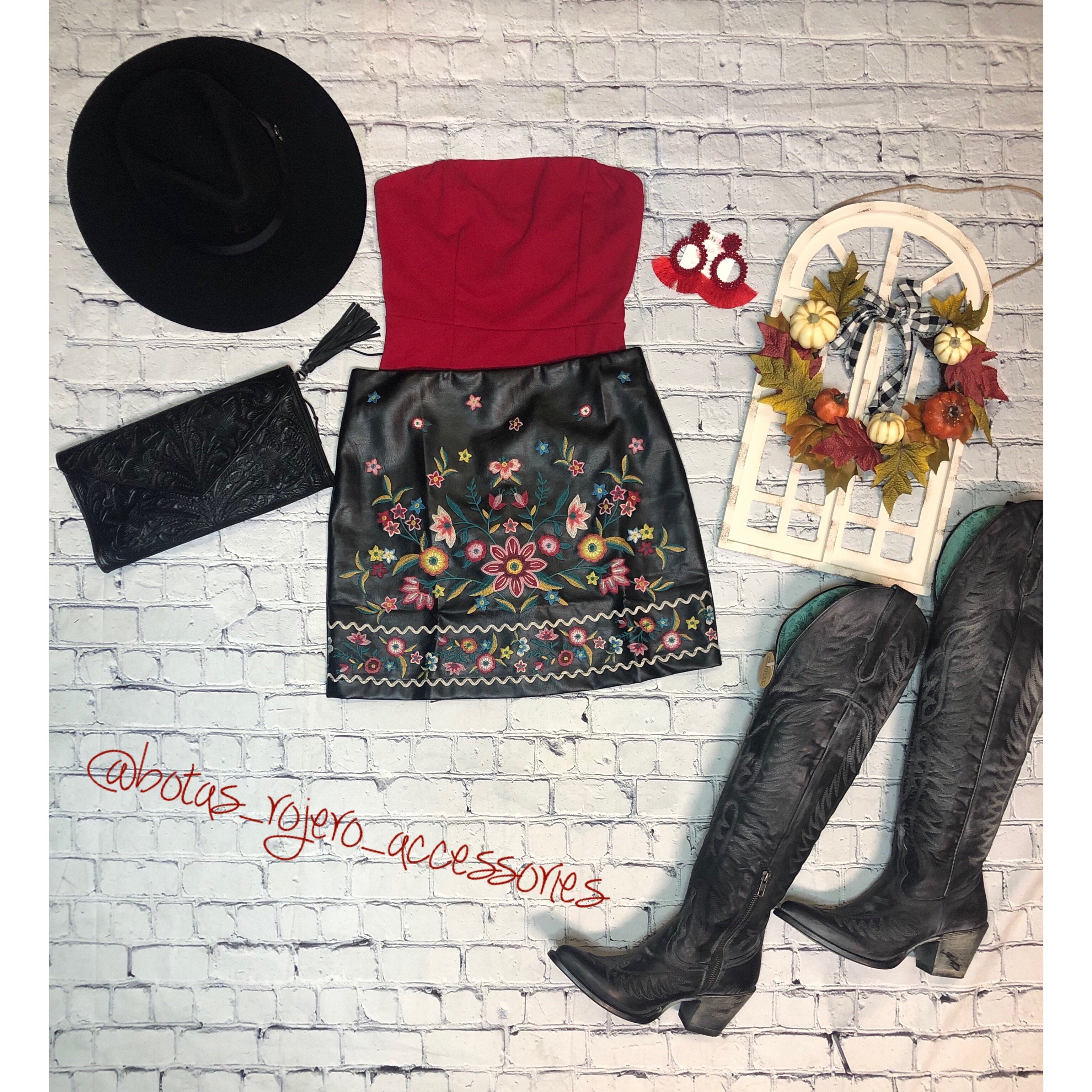 Black leather embroidery skirt