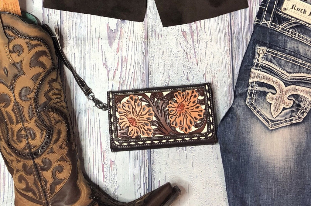 Rox wristlet