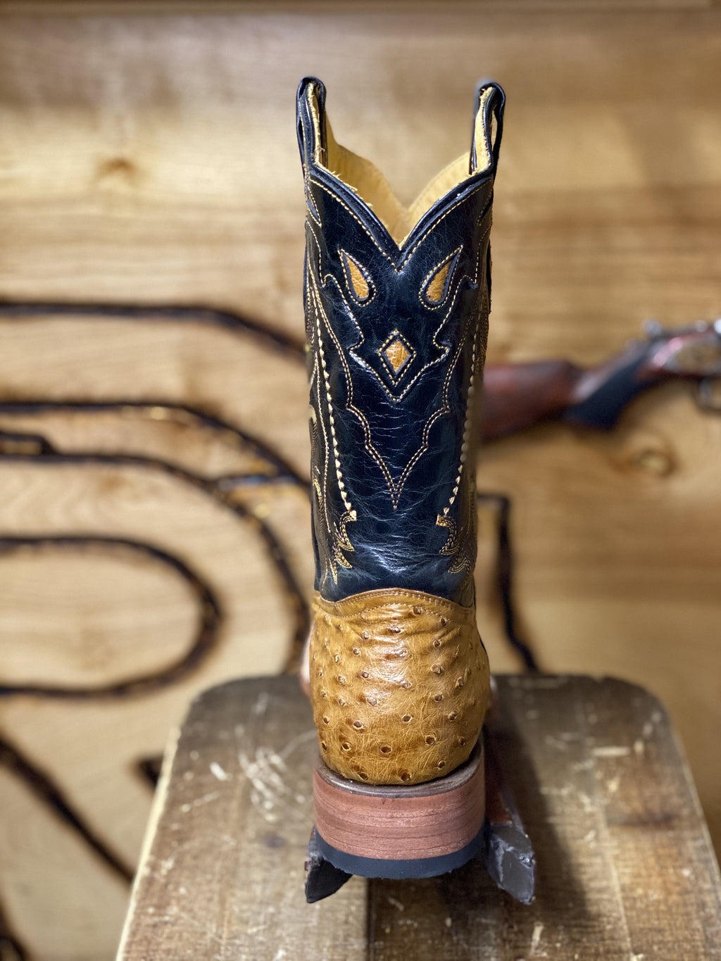 ORIGINAL OSTRISH: Ant Saddle