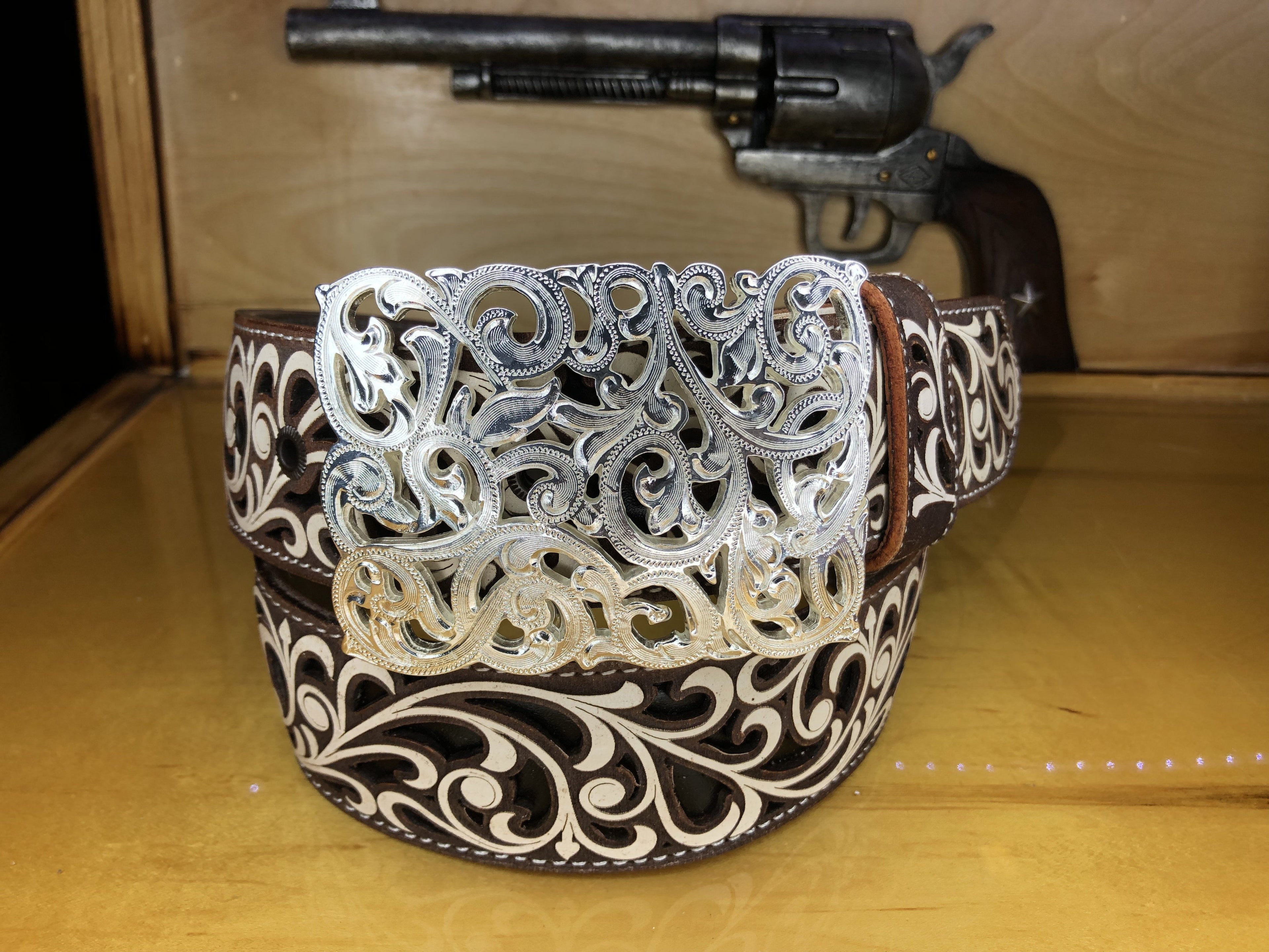 Cinto charro: Echo A Mano