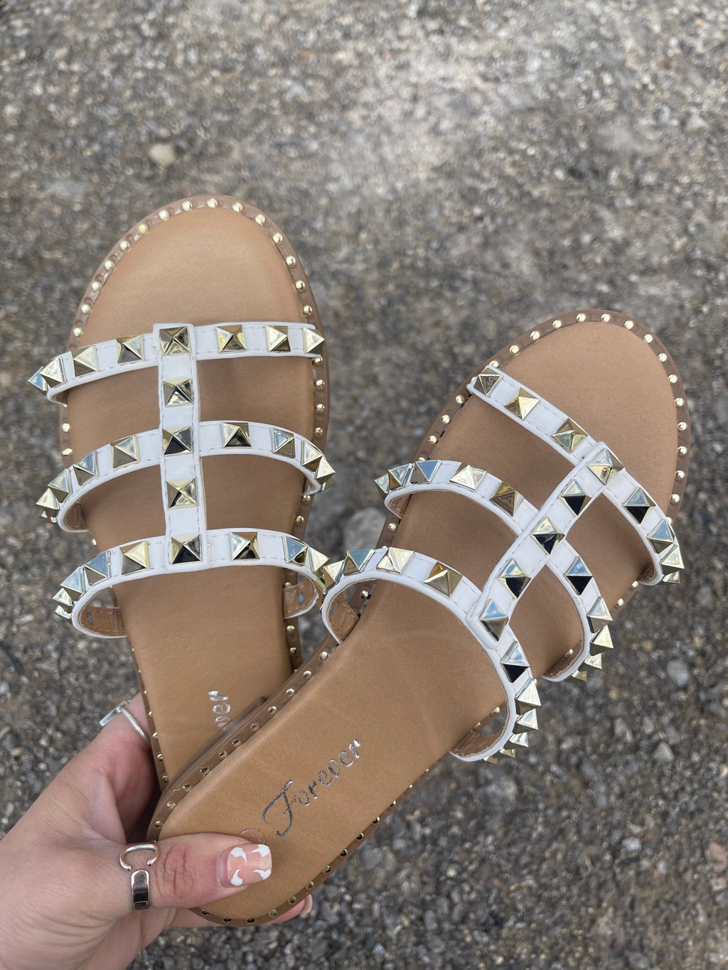 DING- 32 WHITE SANDALS