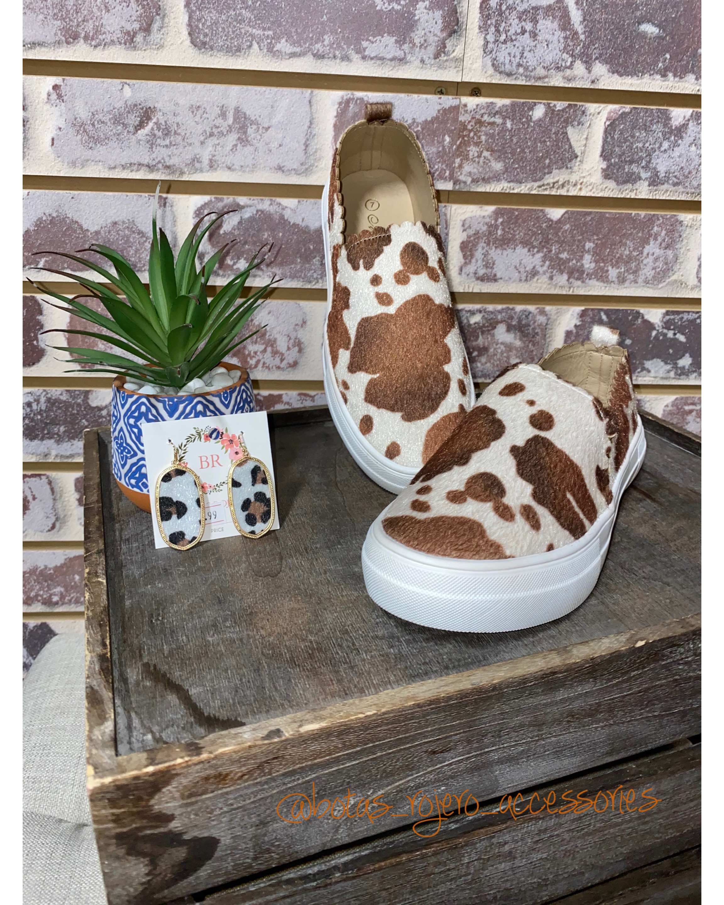 Cowhide shoes
