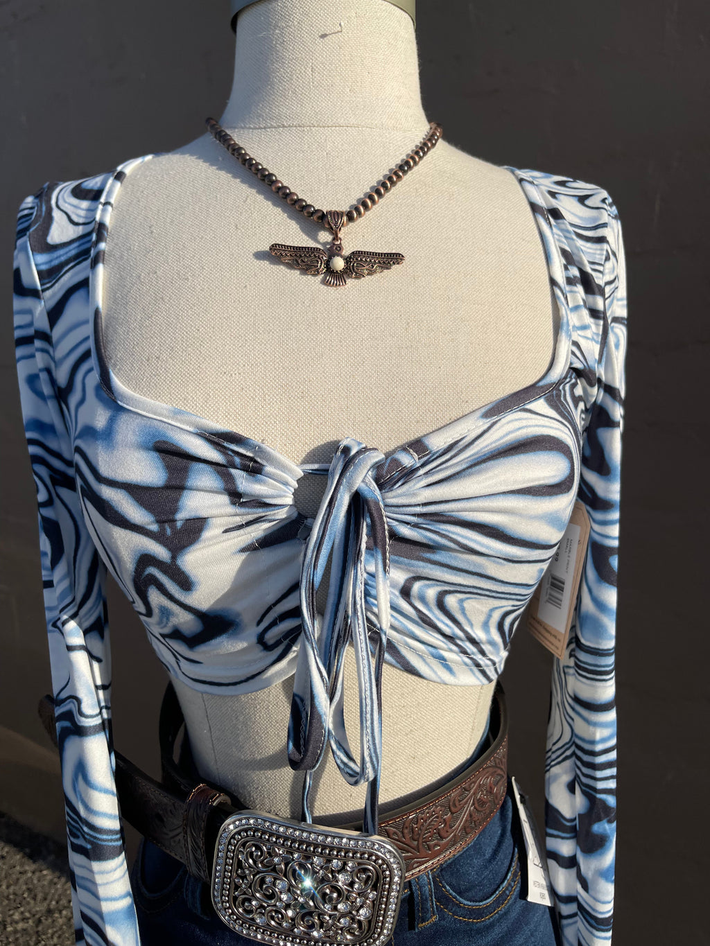 MARBLE PRINT TIE FRONT CROP TOP