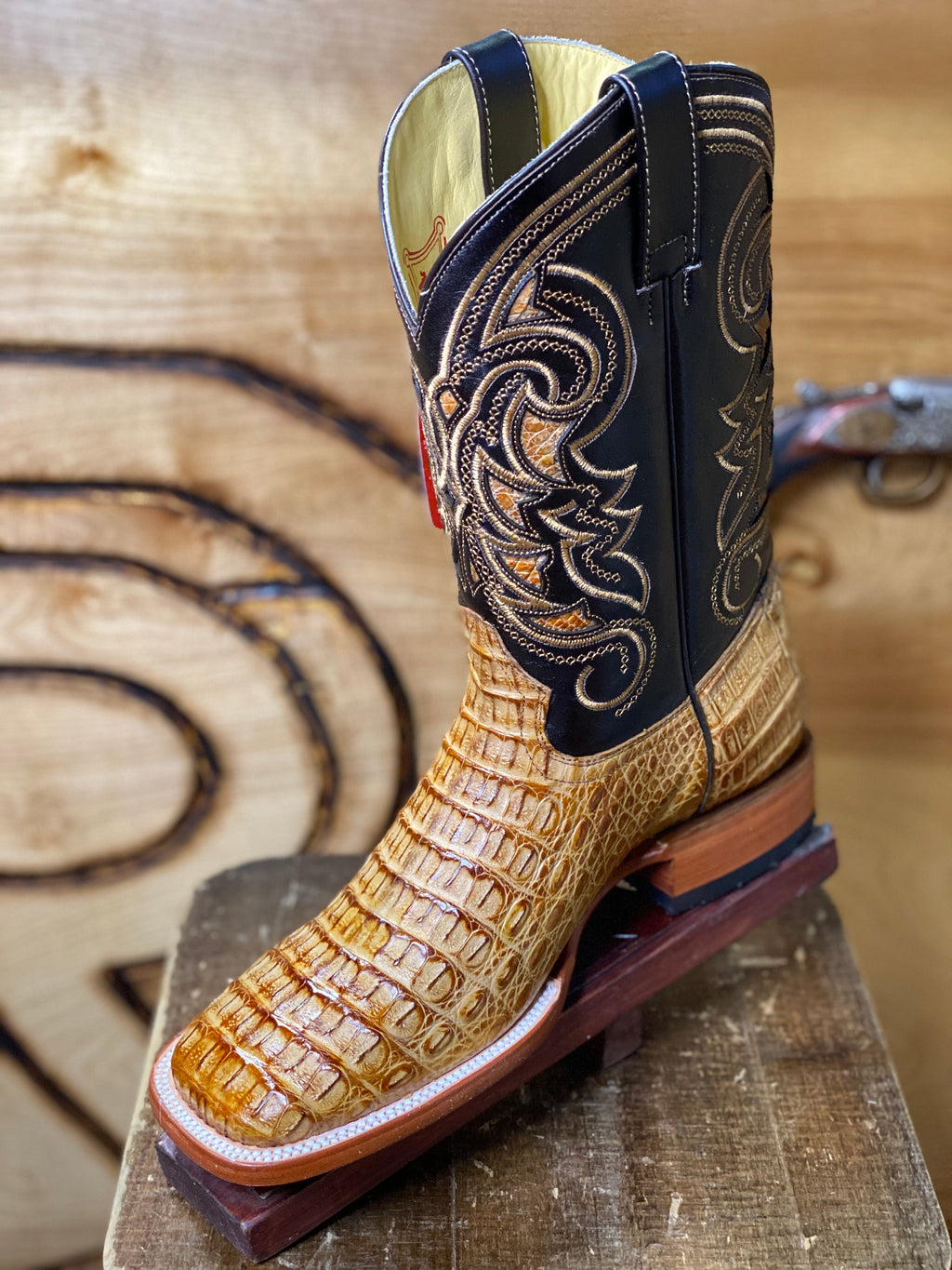 BR BOOTS : CAIMAN HORNBACK TAN SQUARE TOE BOOTS