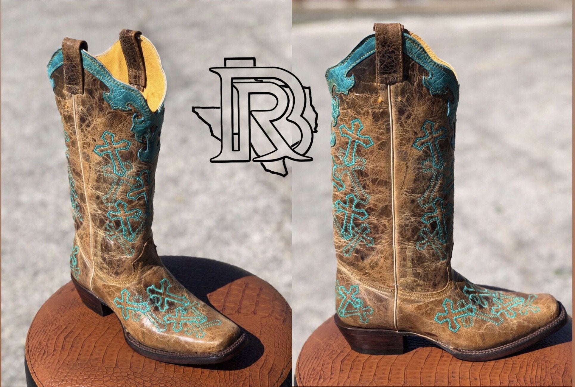 WESTERN WOMAN BOOTS : Turquoise Crosses